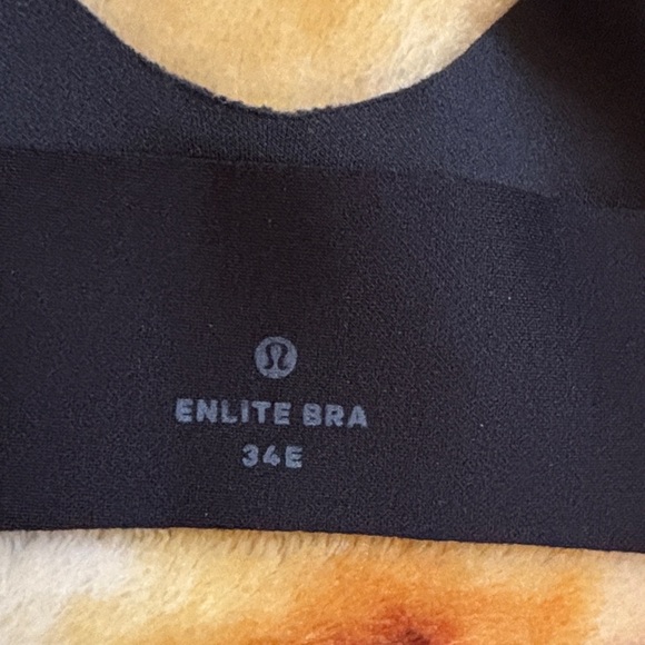 lululemon athletica Camo Black Sports Bra - Picture 11 of 14